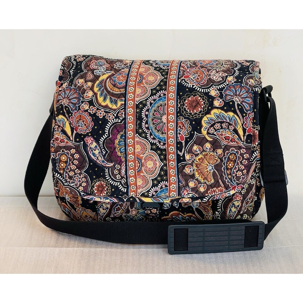 Vera Bradley Retired Kensington Messenger Bag Crossbody Laptop Book Bag Quilted